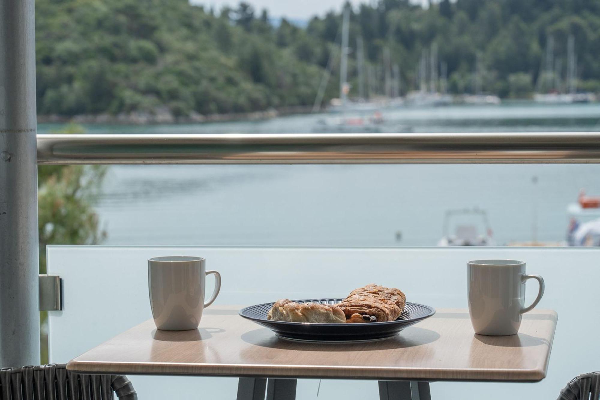 Captain'S Seafront Apartments Nydri  Luaran gambar